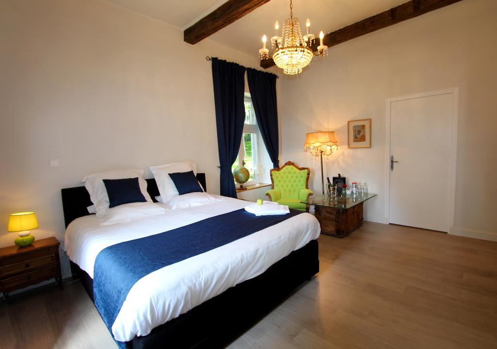Château D' Aviette Givet Quarto foto